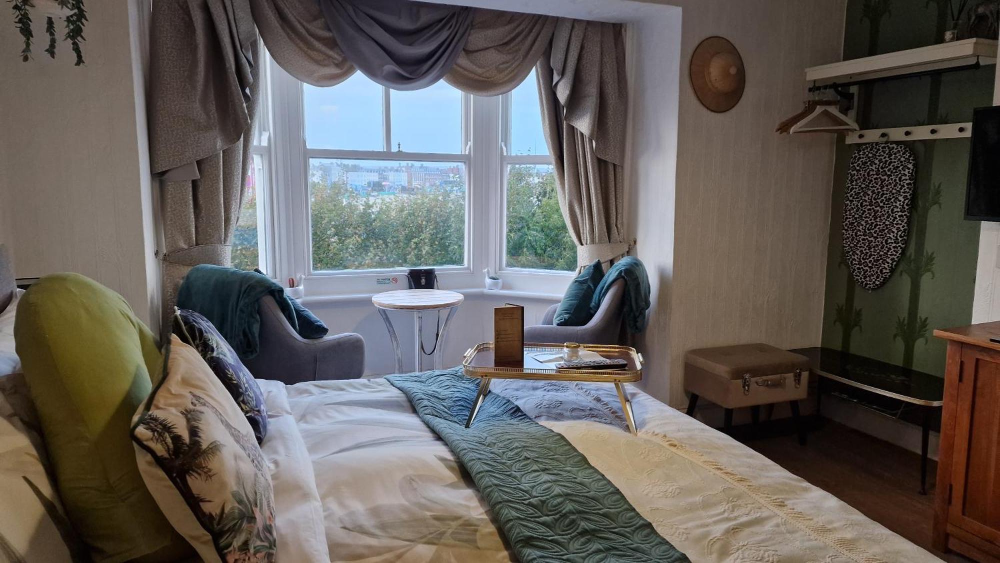 The Ocean Guest House Weymouth Bagian luar foto
