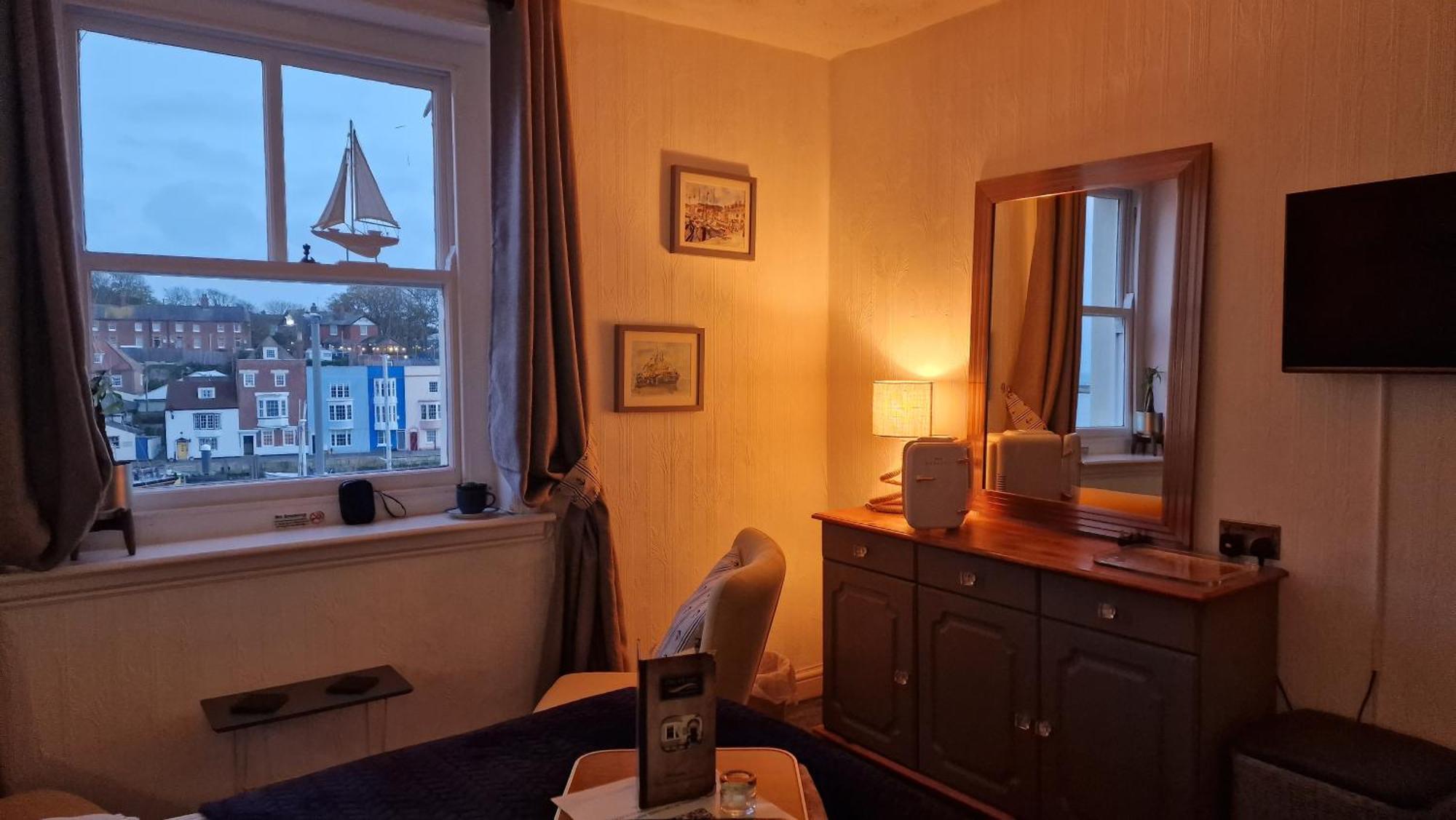 The Ocean Guest House Weymouth Bagian luar foto