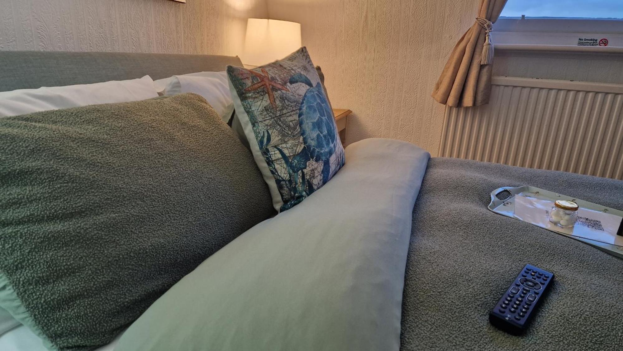 The Ocean Guest House Weymouth Bagian luar foto