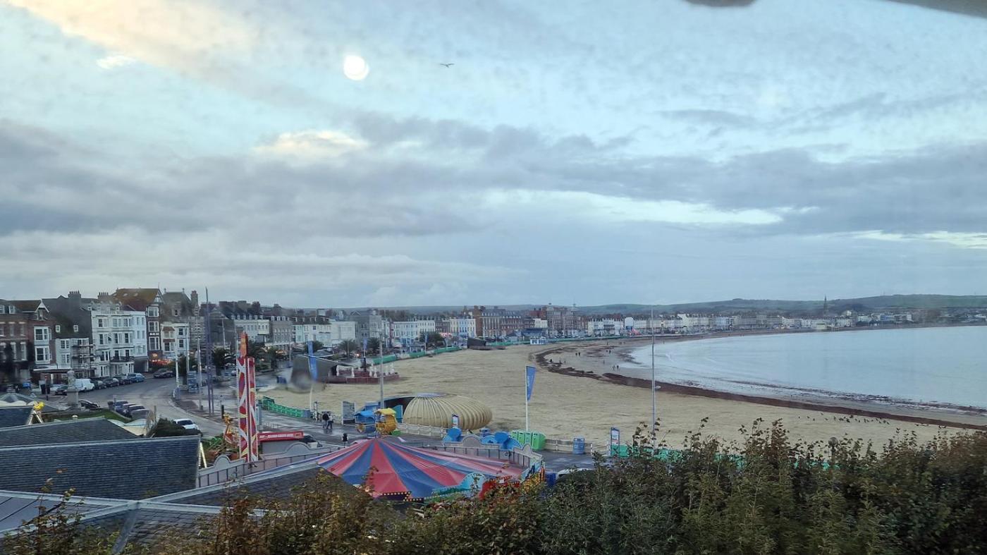 The Ocean Guest House Weymouth Bagian luar foto