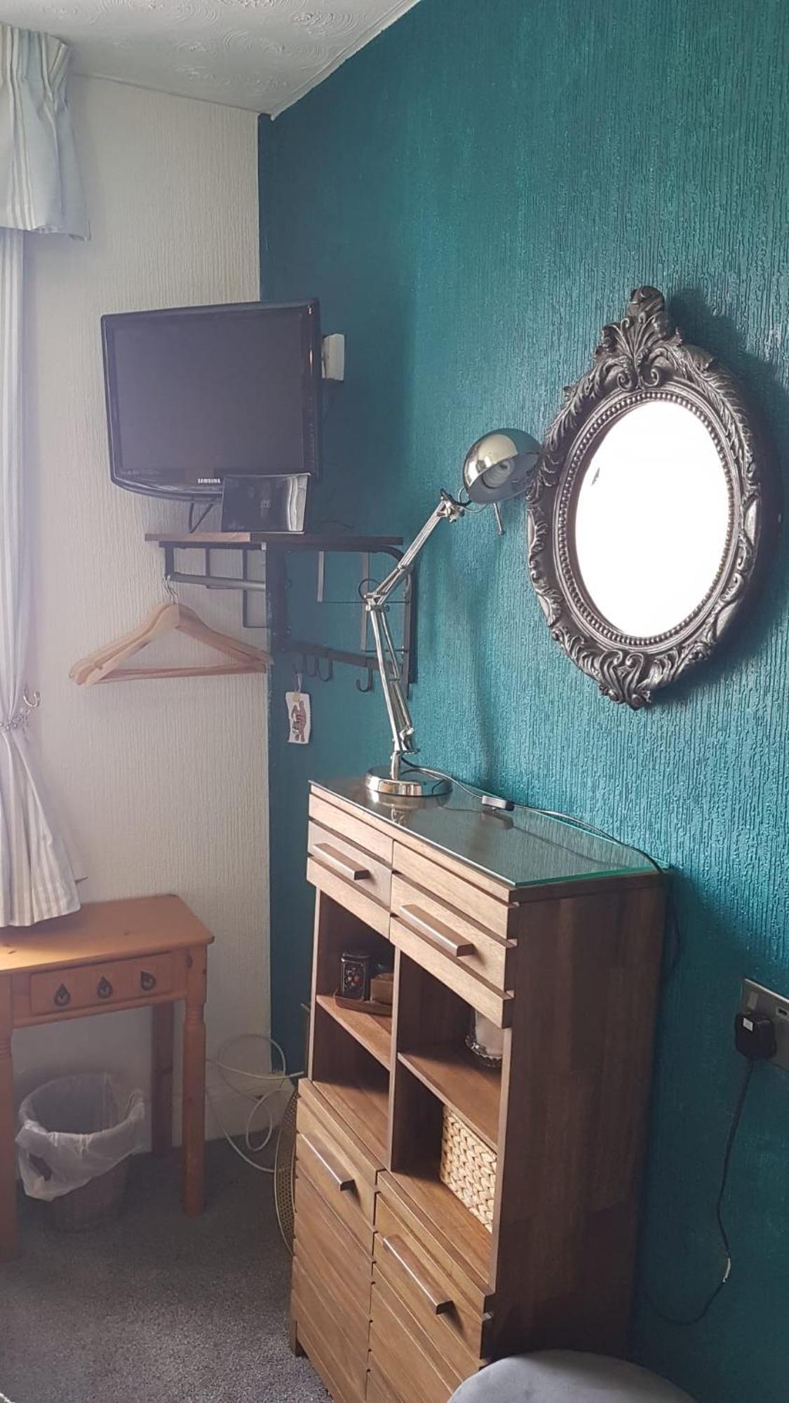 The Ocean Guest House Weymouth Bagian luar foto
