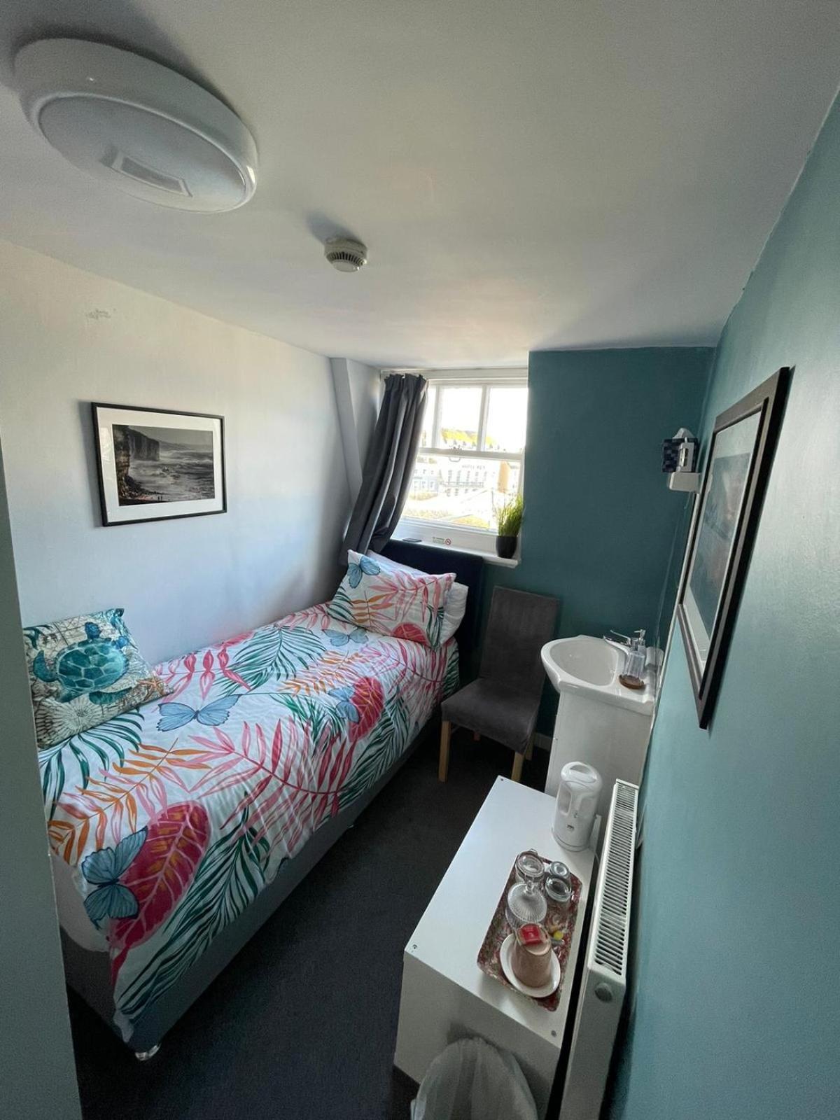 The Ocean Guest House Weymouth Bagian luar foto