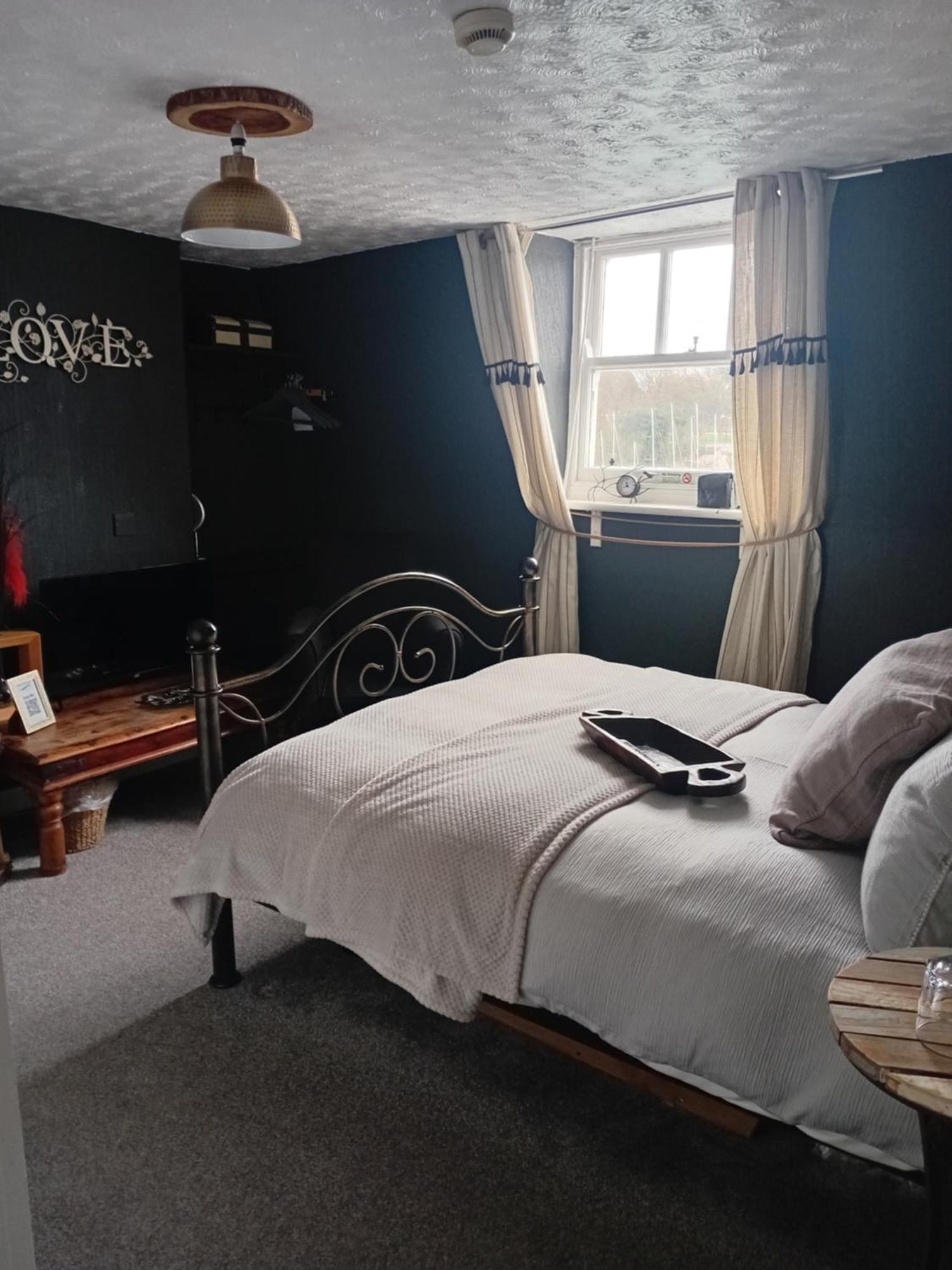 The Ocean Guest House Weymouth Bagian luar foto